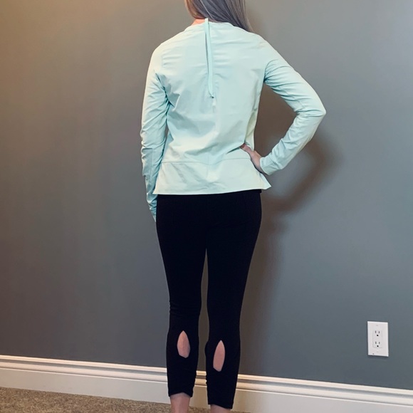 Mint green rare lululemon shirt - Picture 7 of 7